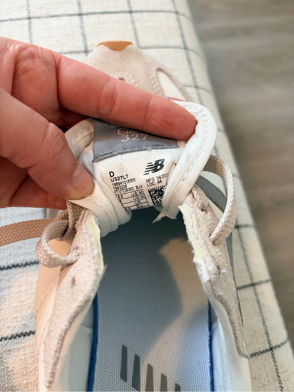 New Balance Unisex 327s - Picture 10 of 11